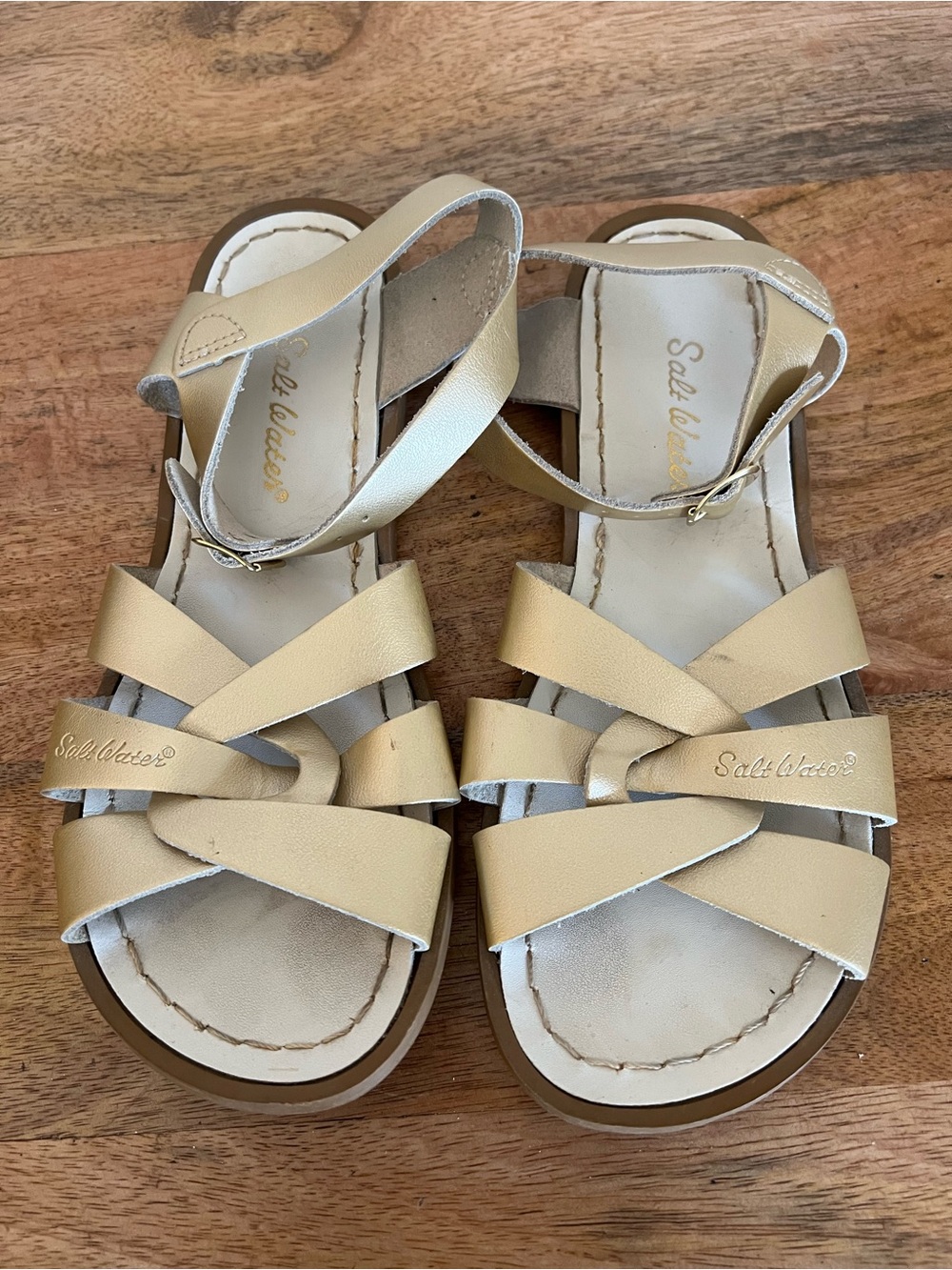 Saltwater Salt Water Original Gold Sandsls Size 5 US 7